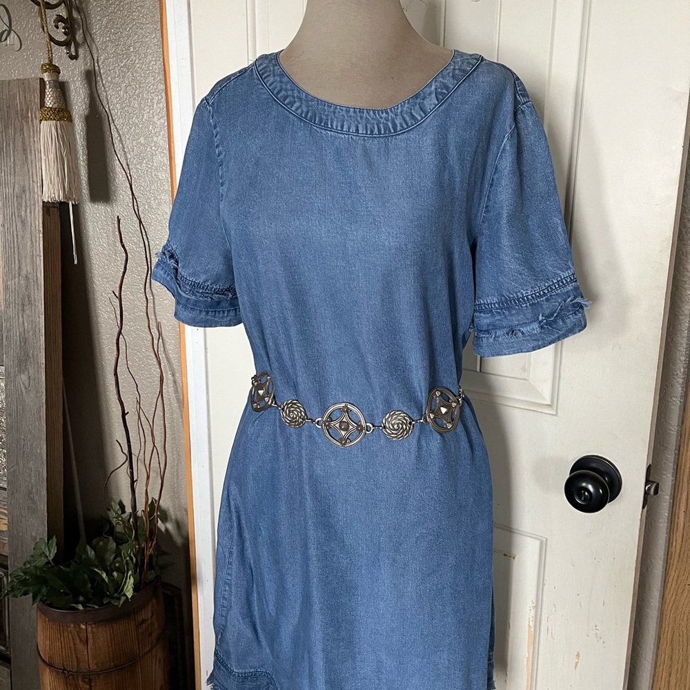 Dress - Picture 6 of 6